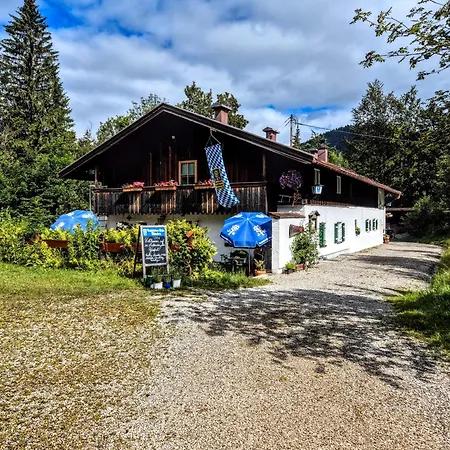 Nattersbergalm ファームステイ *